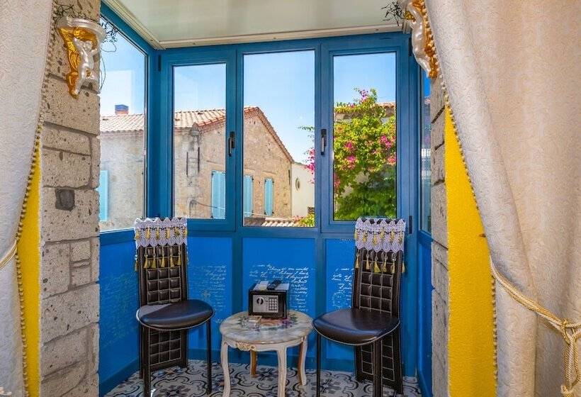 اتاق لوکس, Lamur