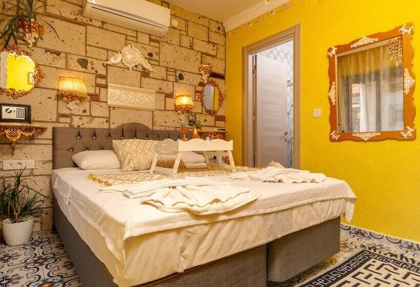Quarto Estandar, Lamur