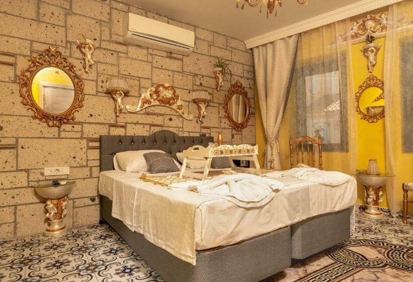 اتاق لوکس, Lamur