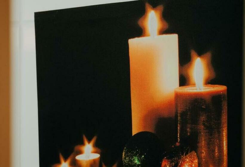 اتاق لوکس, Lamur