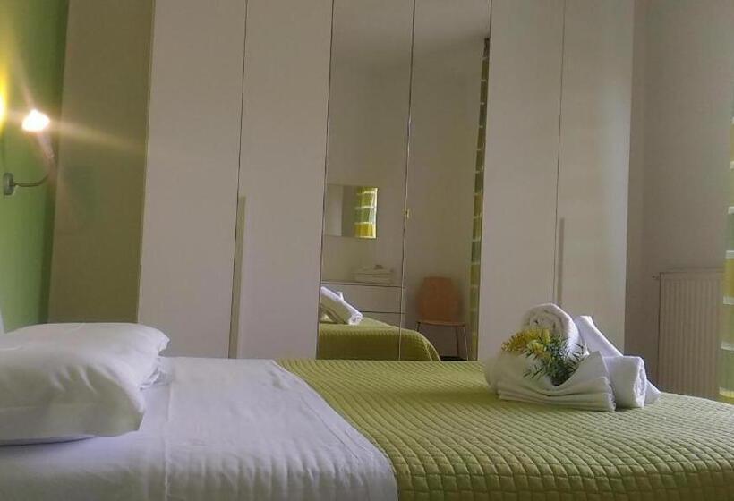 شقة غرفة واحدة مزودة بتراس, Al Borgo Village