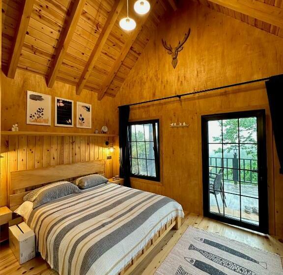 בקתת חדר, Varya Tatil Köyü