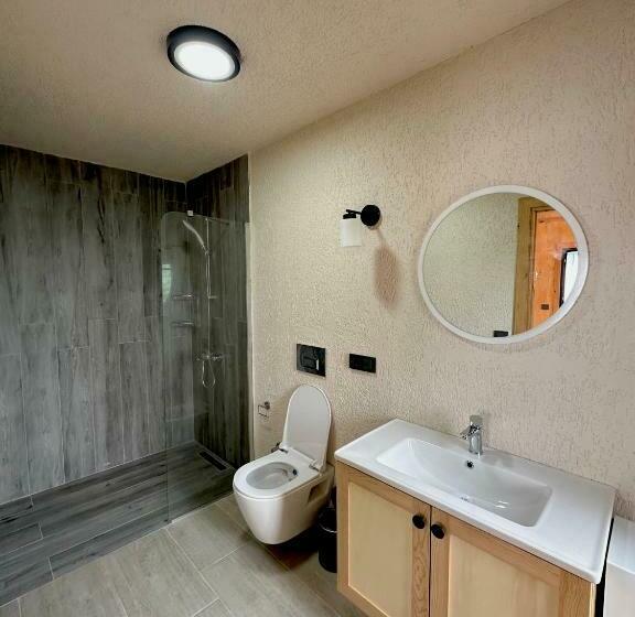 בקתת חדר, Varya Tatil Köyü