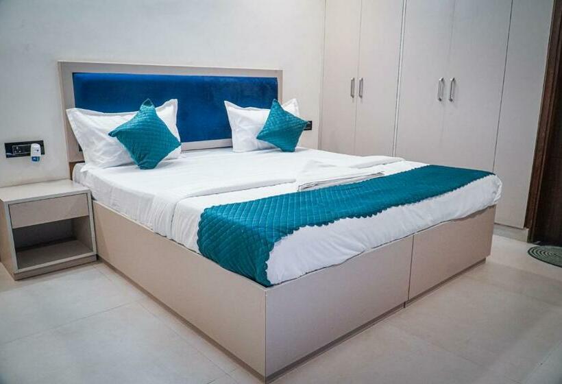 اتاق لوکس, The Leaf Studio Medanta