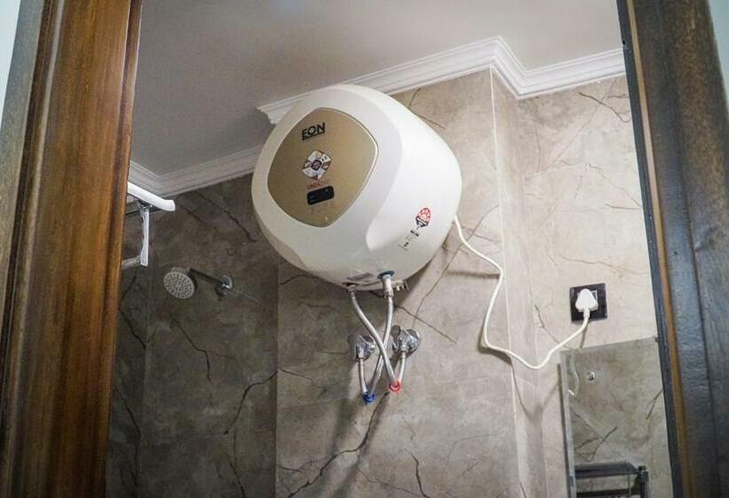 اتاق لوکس, The Leaf Studio Medanta