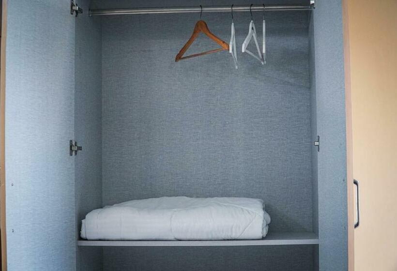 اتاق لوکس, The Leaf Studio Medanta