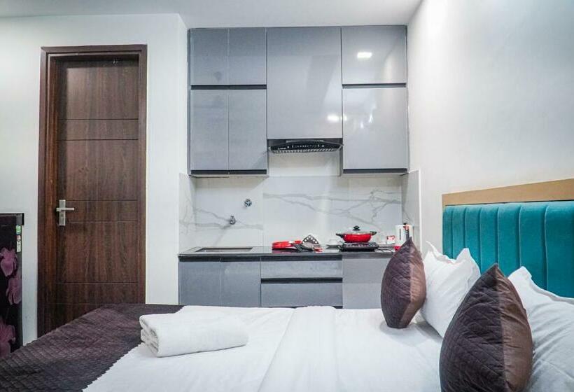 اتاق استاندارد با بالکن, The Leaf Studio Medanta