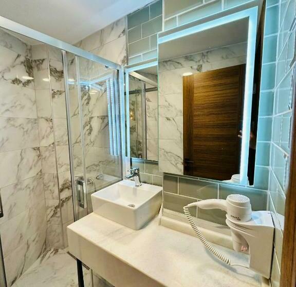 غرفة قياسية, Nice Royal Suite