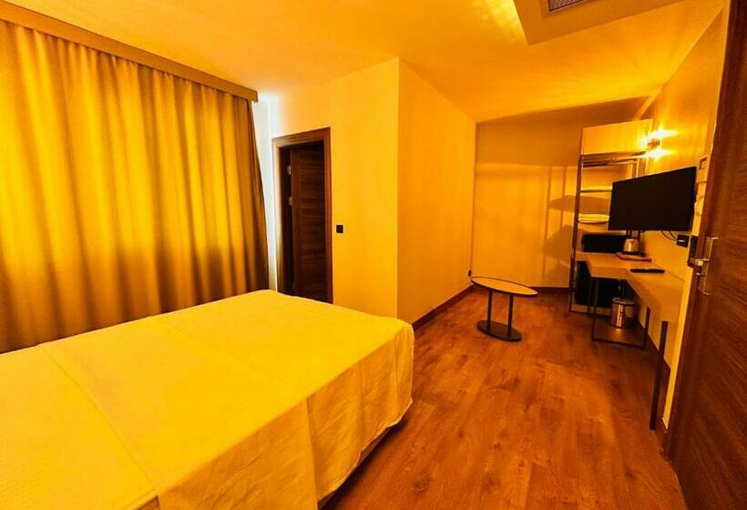 غرفة قياسية, Nice Royal Suite