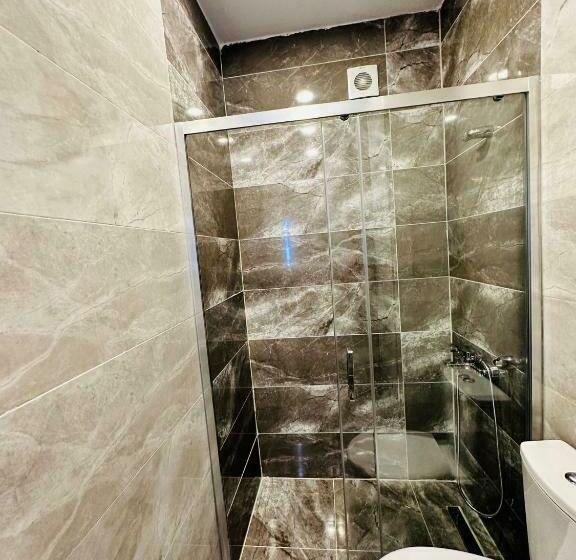 غرفة عائلية, Nice Royal Suite