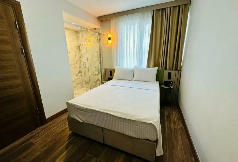 Economy-huone, Nice Royal Suite