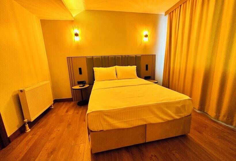 غرفة قياسية, Nice Royal Suite