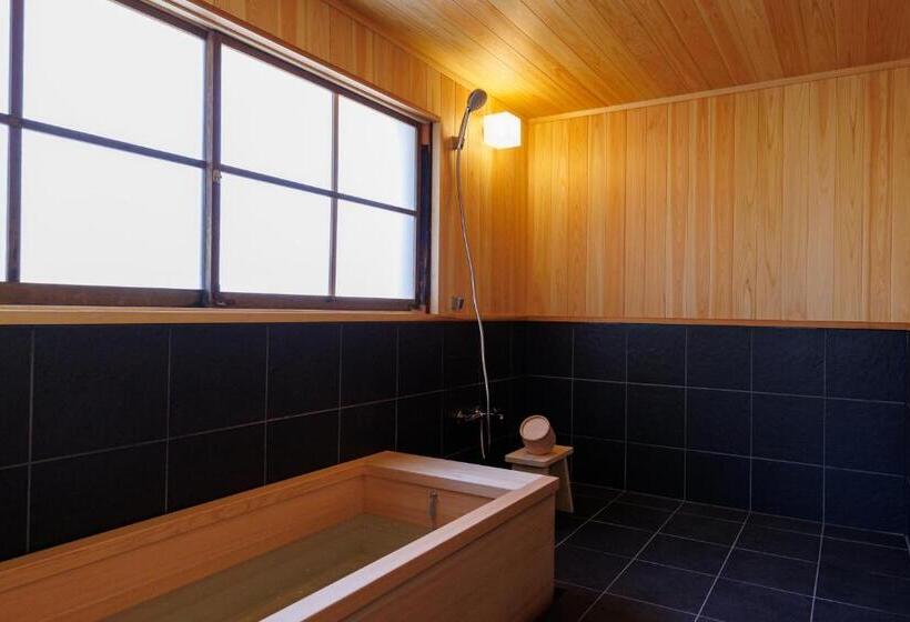 Семейный Номер, 萩・城下町の宿　椿庵