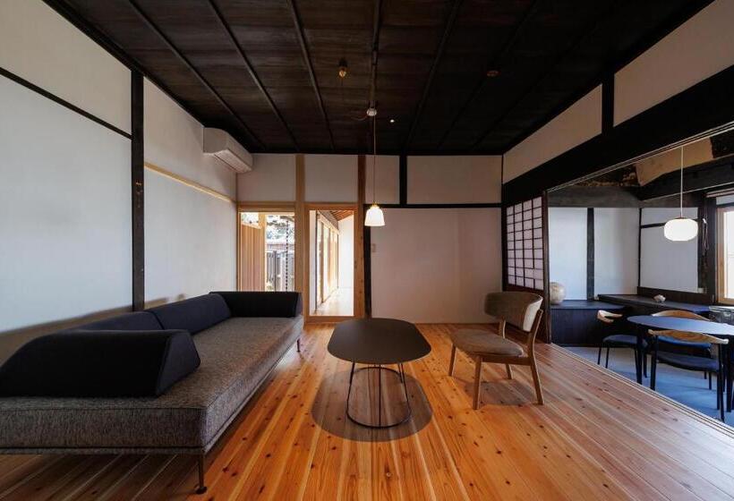 Семейный Номер, 萩・城下町の宿　椿庵