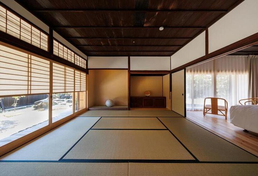 Семейный Номер Вид на Сад, 萩・城下町の宿　椿庵