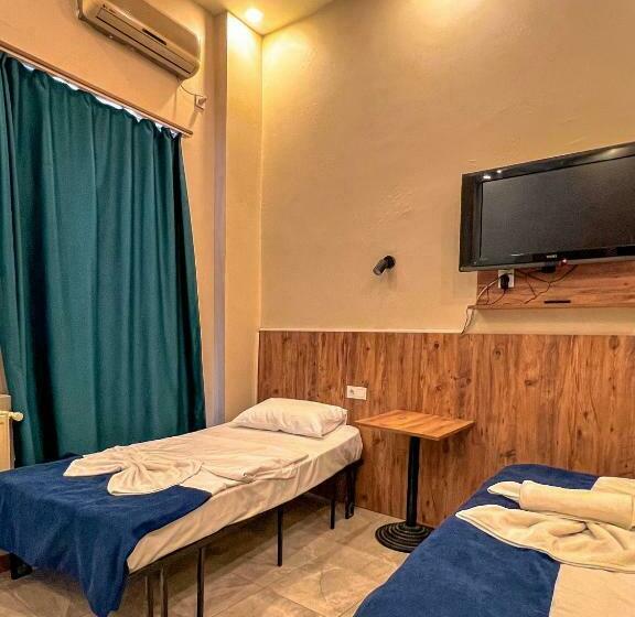 标准三人间, Taksim Eymen Palace