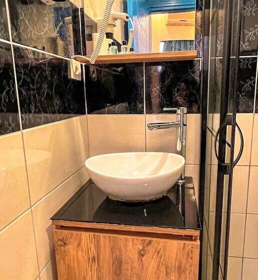 标准间, Taksim Eymen Palace