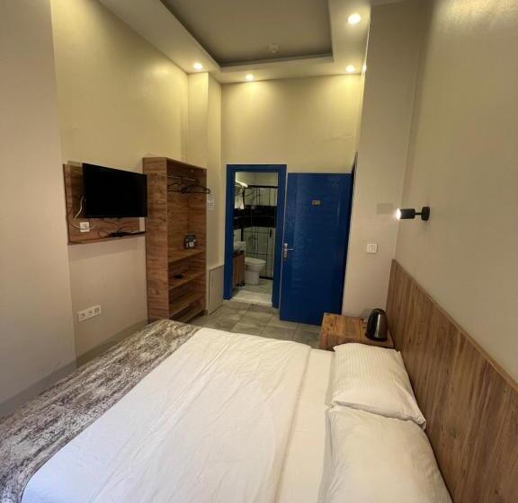 标准间, Taksim Eymen Palace