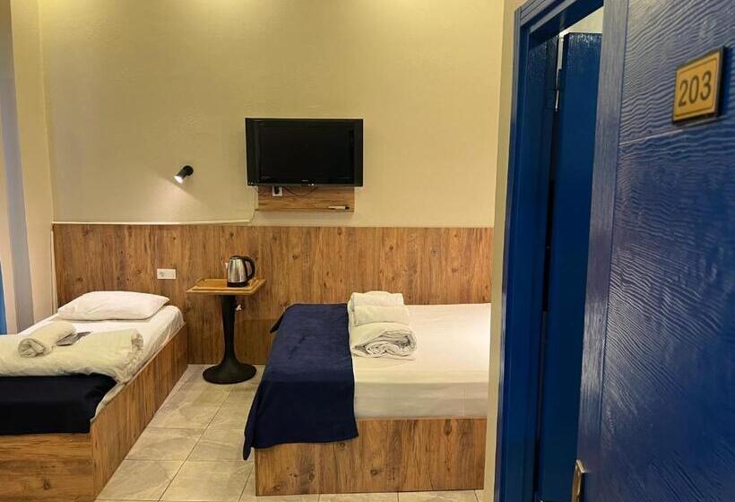 标准三人间, Taksim Eymen Palace