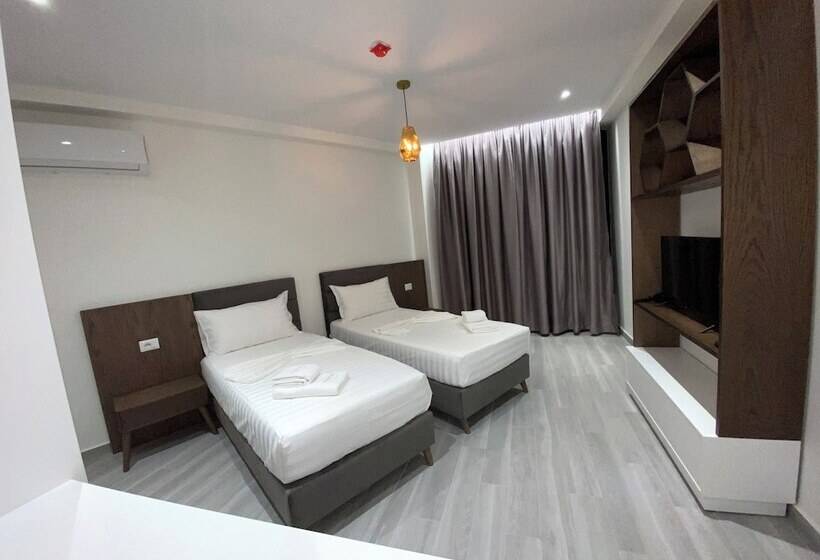 חדר סטנדרט, The Honeycomb Boutique