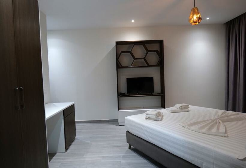 חדר סטנדרט, The Honeycomb Boutique