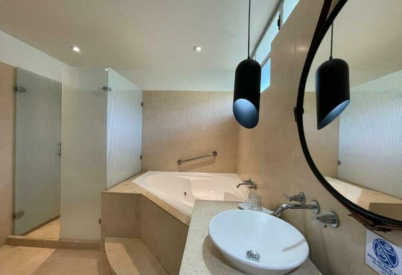 컴포트 트리플 룸, Lake House Resort Country Club & Spa