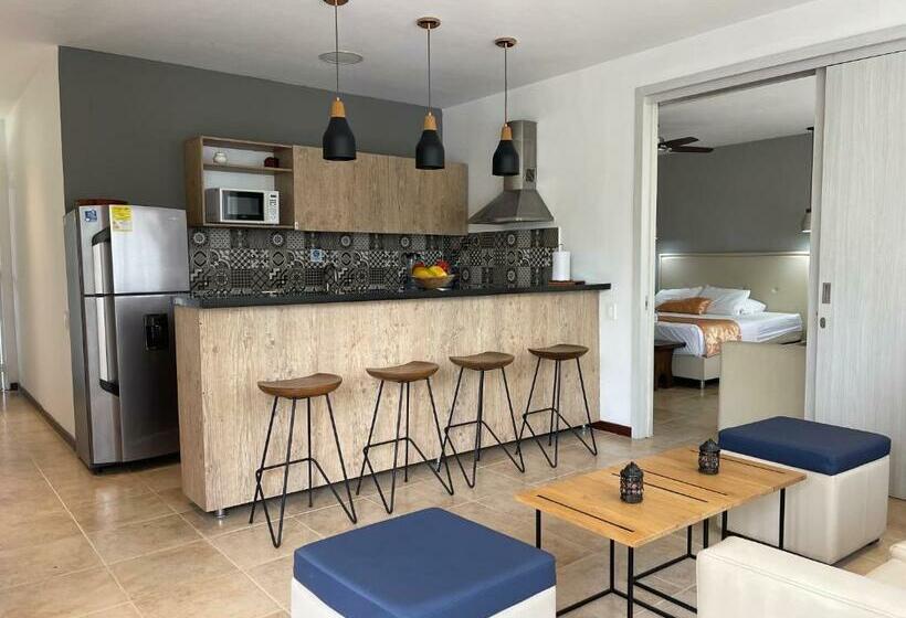 スーペリアファミリールーム, Lake House Resort Country Club & Spa