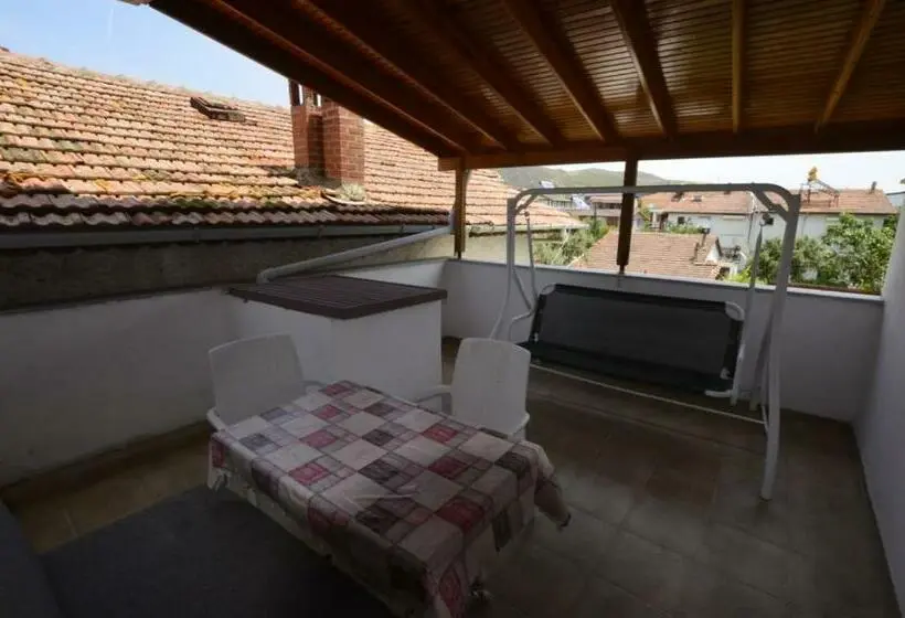 Standard Kolmen Hengen Huone, Alperen Apart