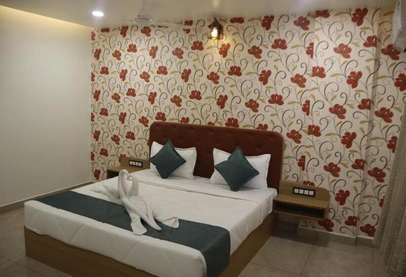 غرفة ديلوكس, The Sky Comfort Beach Hotel, Dwarka