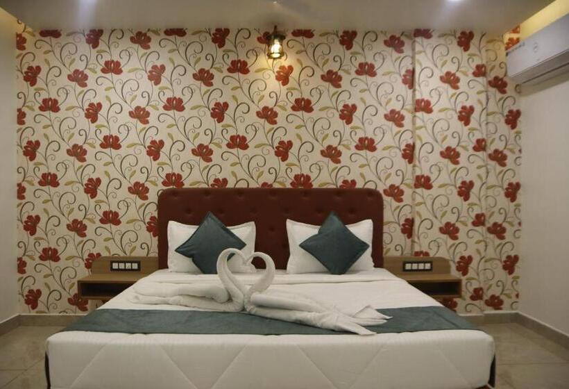 デラックスルーム, The Sky Comfort Beach Hotel, Dwarka