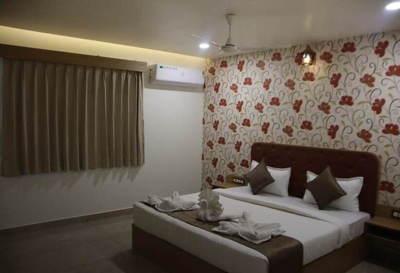 デラックスルーム, The Sky Comfort Beach Hotel, Dwarka