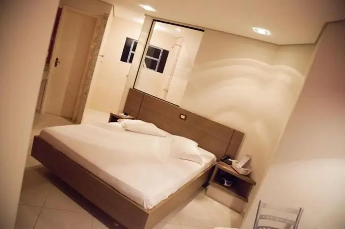 スイート, Motel Kalipso