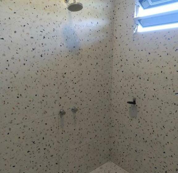 جناح إدارى, Motel Kalipso