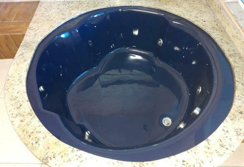 جناح إدارى, Motel Kalipso