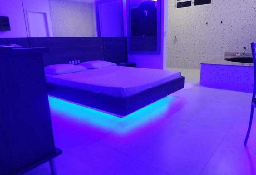 자쿠지 스위트, Motel Kalipso