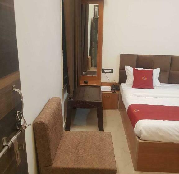 Klassiskt Trippelrum, Collection O Hotel Maatrika And Banquets