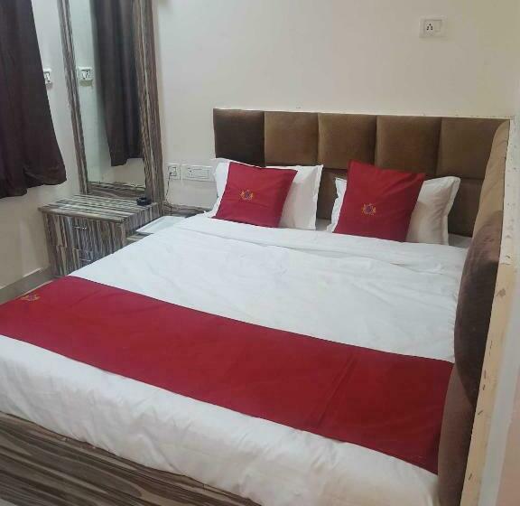 Klassiskt Trippelrum, Collection O Hotel Maatrika And Banquets