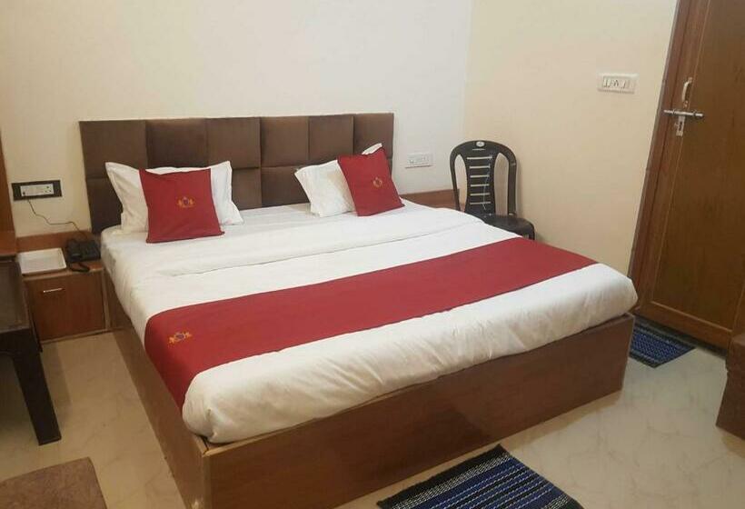 Klassiskt Trippelrum, Collection O Hotel Maatrika And Banquets