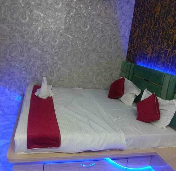 Klassiskt Trippelrum, Collection O Hotel Maatrika And Banquets