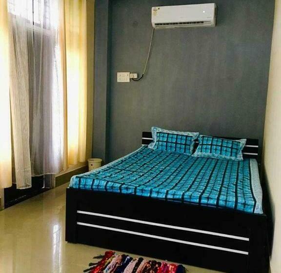 Трехместный Номер Классика, Oyo Home Road House