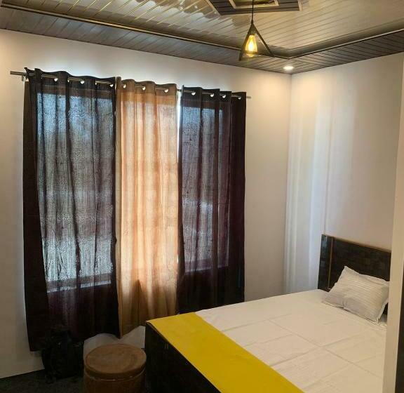 Номер Deluxe с Балконом, Privyrooms