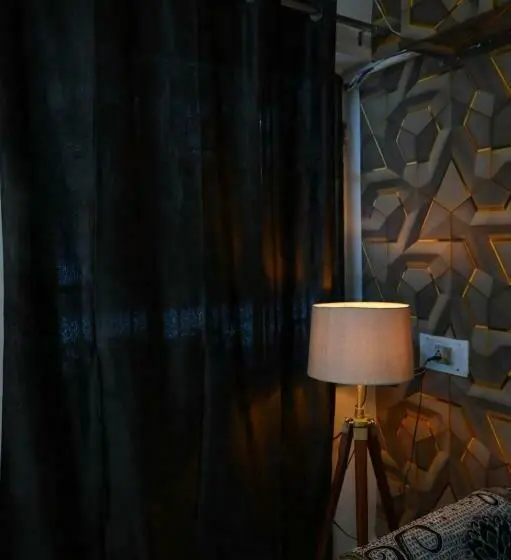 سوییت لوکس, Privyrooms