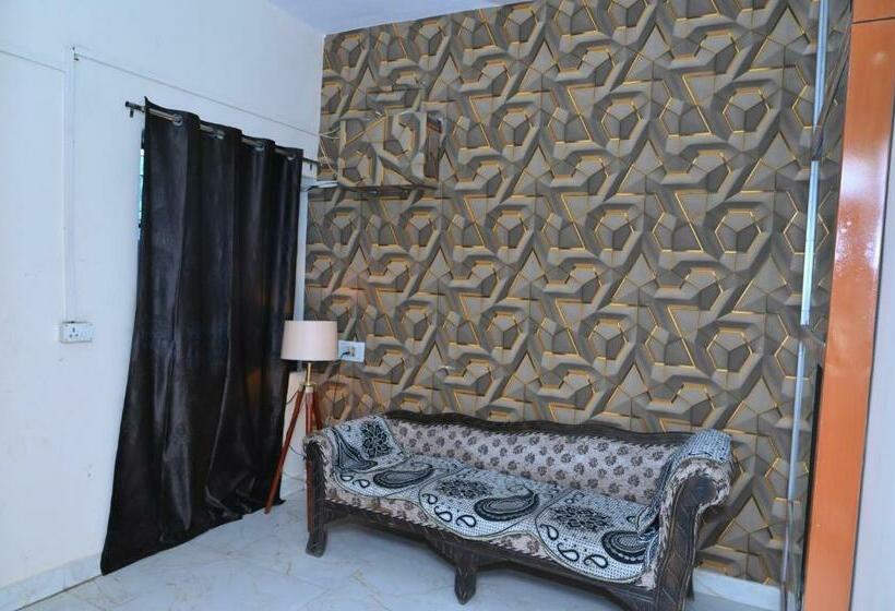 סוויטה דלוקס, Privyrooms