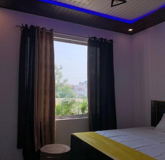 חדר דלוקס עם מרפסת, Privyrooms