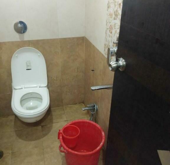 اتاق کلاسیک سه تخته, Spot On Hotel Blue Sky