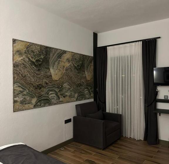 غرفة ديلوكس, Agi̇os