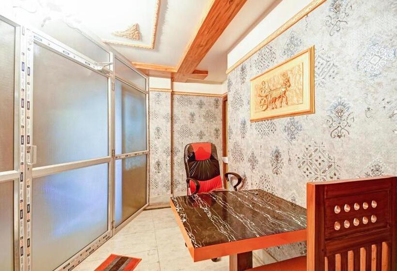 חדר קלאסי לשלושה, Collection O The Mughalaes Delicacy