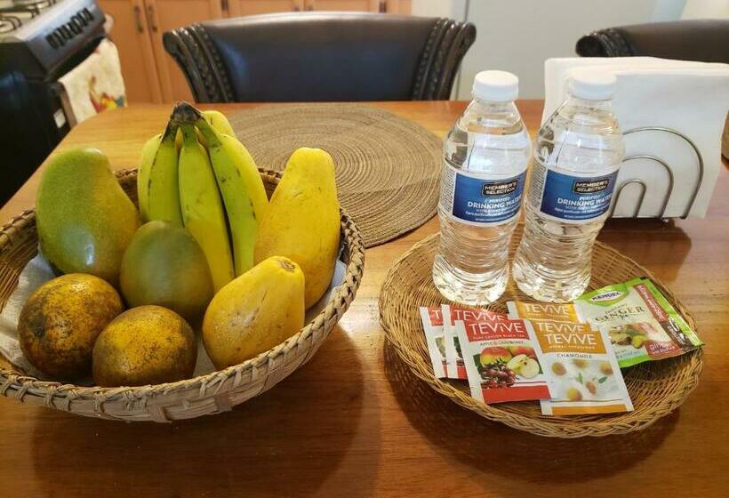 اتاق لوکس با تخت بزرگ, Lion’s View Bed & Breakfast