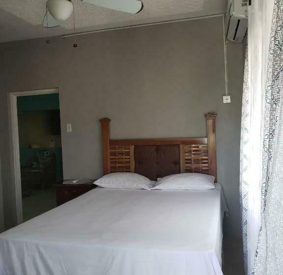 سوییت خانوادگی, Lion’s View Bed & Breakfast