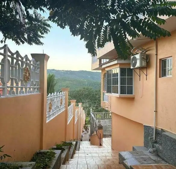 اتاق لوکس با بالکن, Lion’s View Bed & Breakfast